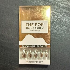 Red Aspen Gold Nail Dashes